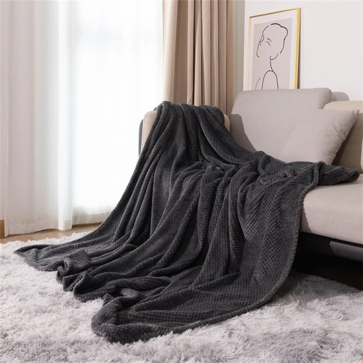 100% polyester coral flannel fleece travel blanket