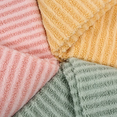 Tissu Sherpa rayé pour jouets
