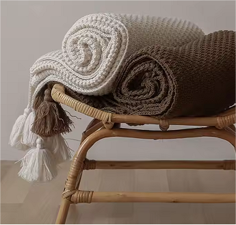 Cotton Knitted Blanket With Tassel